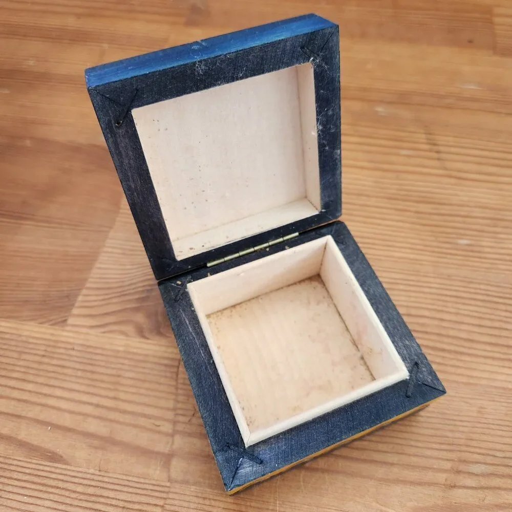 Wooden box by EWB Enchanted World Boxes Etched Wolf Howling Moon Southwestern